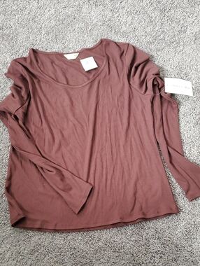 Ribbed Long Sleeve Scoop Neck Top in Mauve